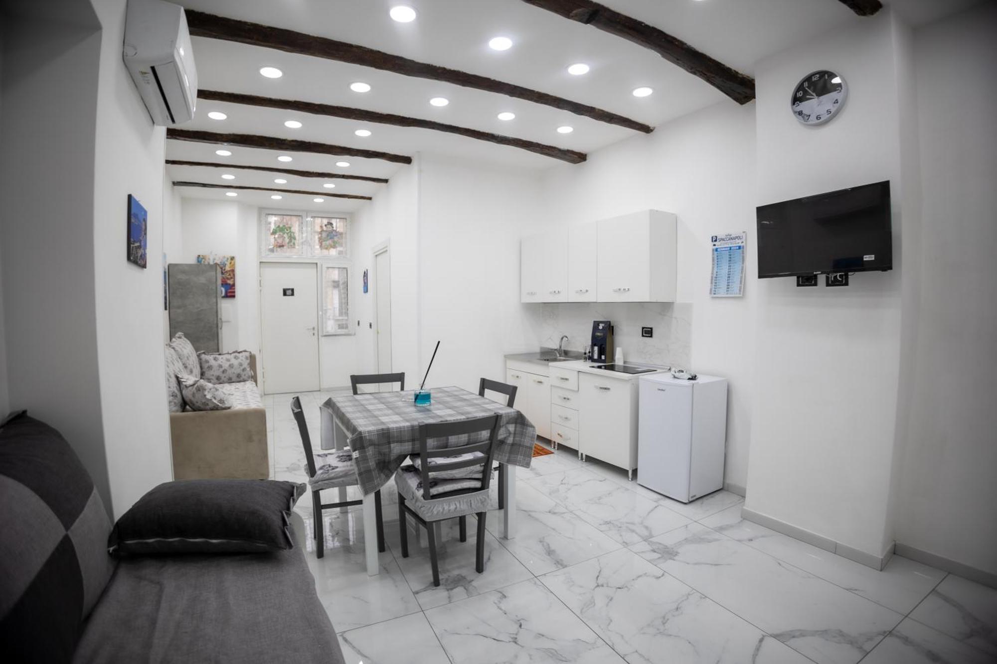 Royal Spaccanapoli Apartman Kültér fotó