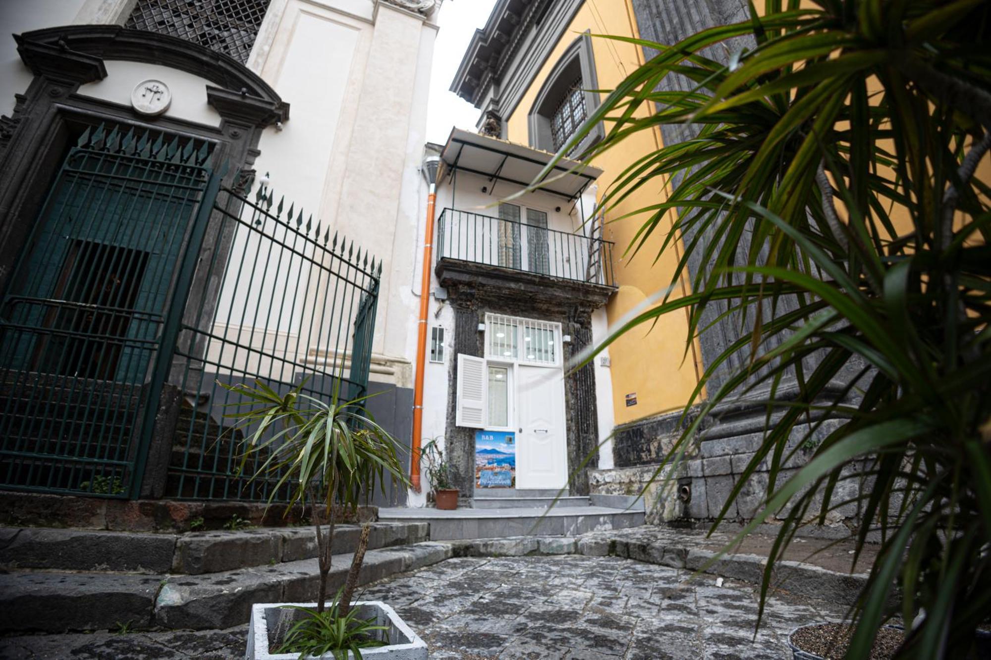 Royal Spaccanapoli Apartman Kültér fotó